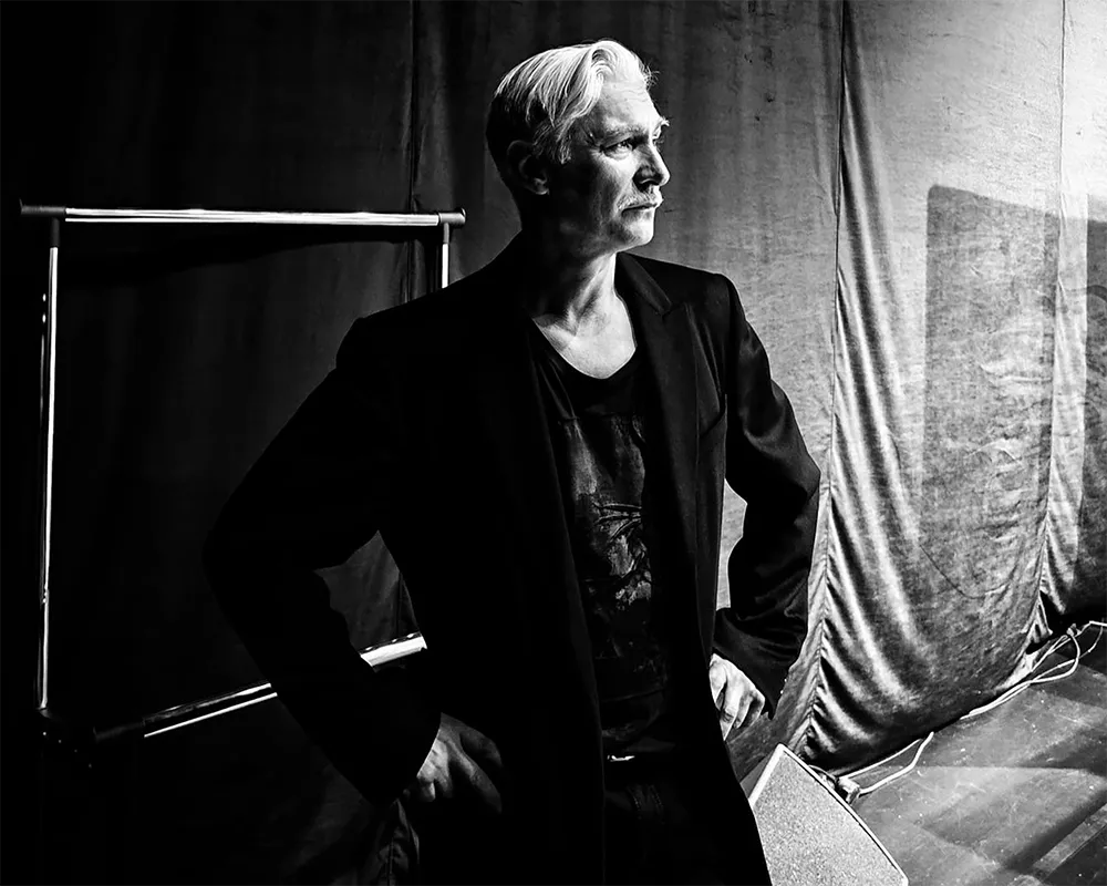 Dariusz Drężek - scena MediaQ Art